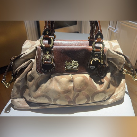 Coach Handbag - Picture 3 of 3